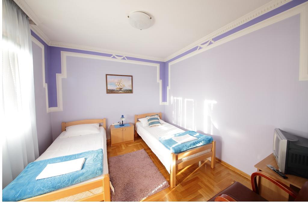 Guest House Pansion 10 Cetinje Chambre photo