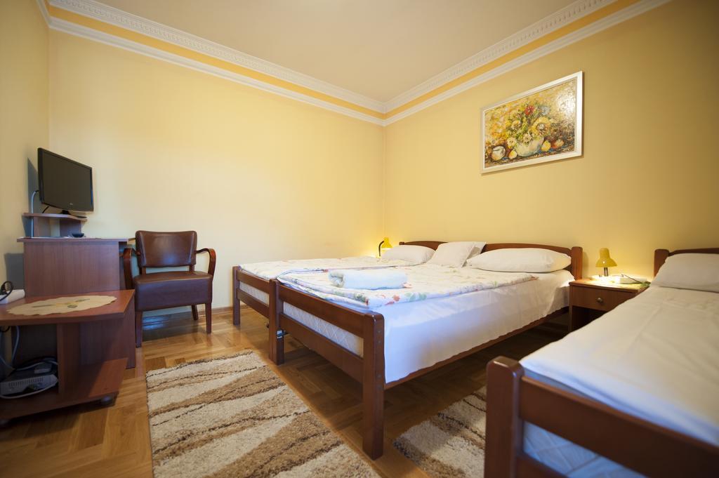 Guest House Pansion 10 Cetinje Chambre photo